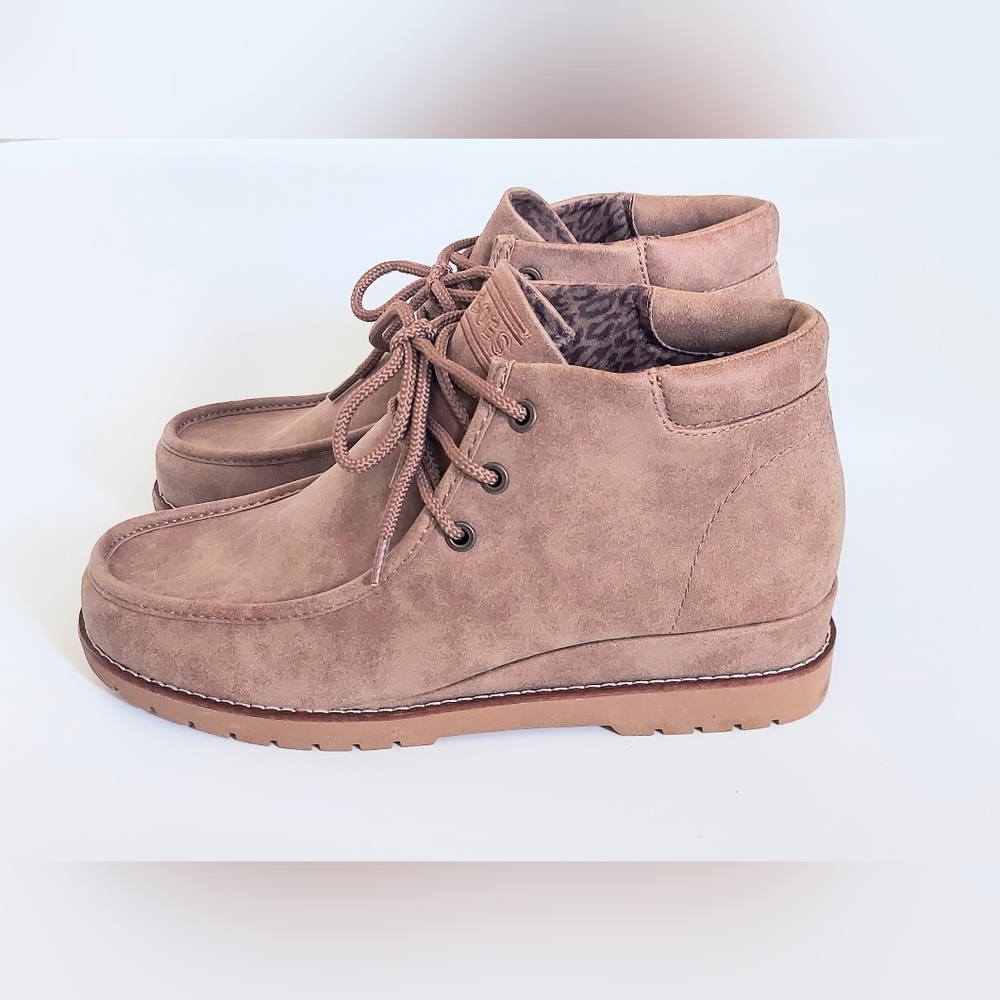 Skechers BOBS Chill Wedge Elevated Bliss Ankle Boots Size 9 Chestnut Brown